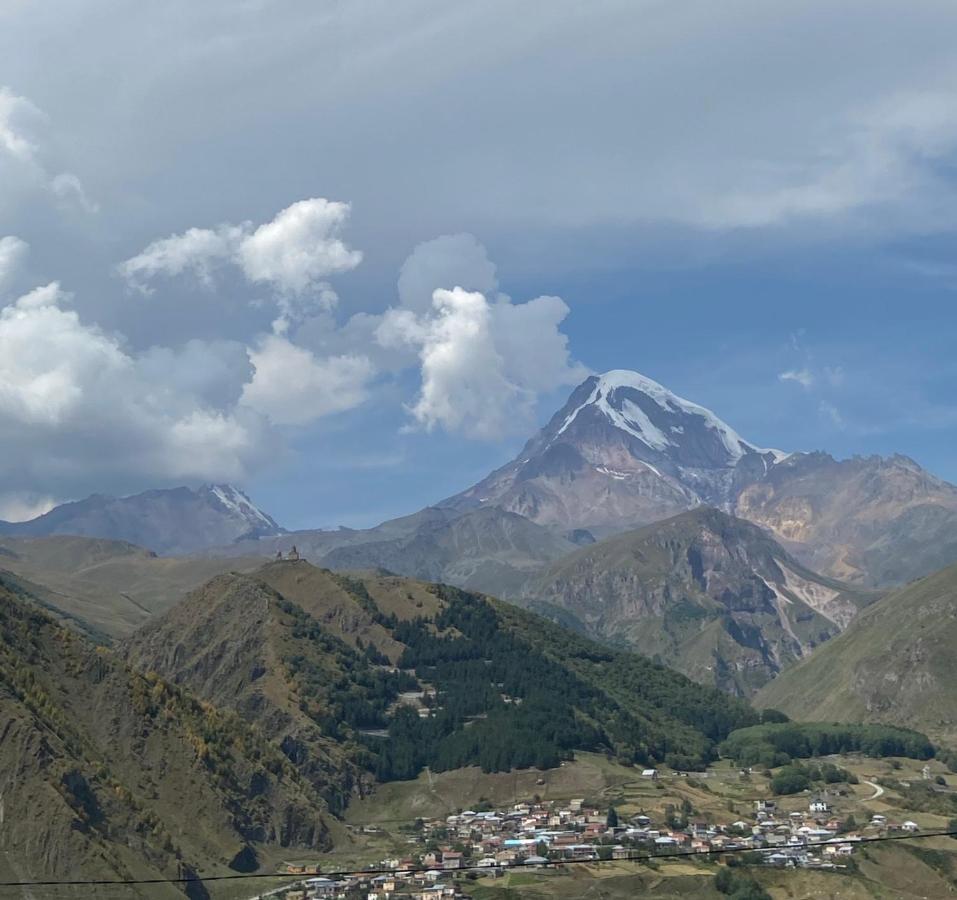 Hotel Iveria Kazbegi Eksteriør bilde