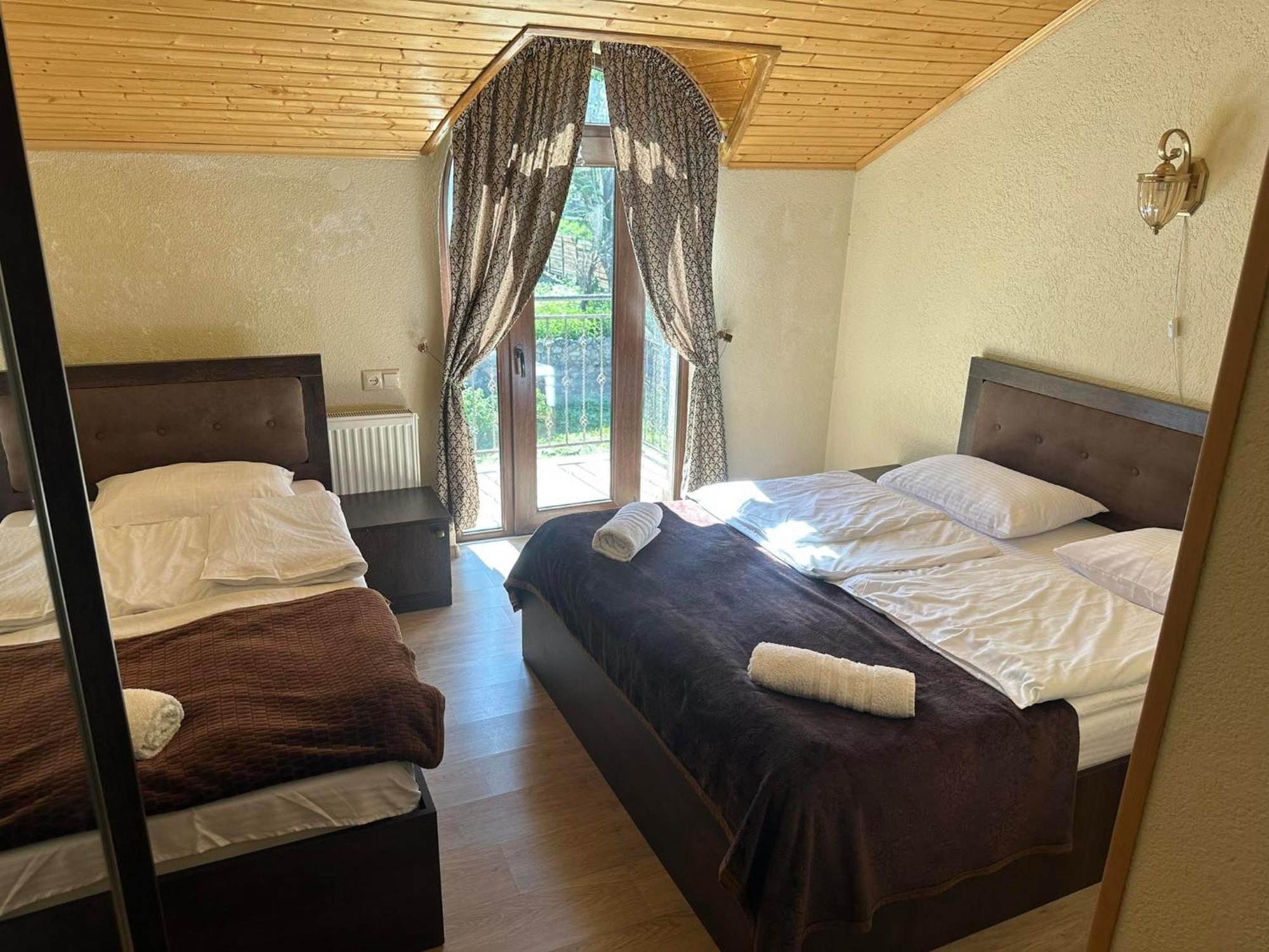 Hotel Iveria Kazbegi Eksteriør bilde