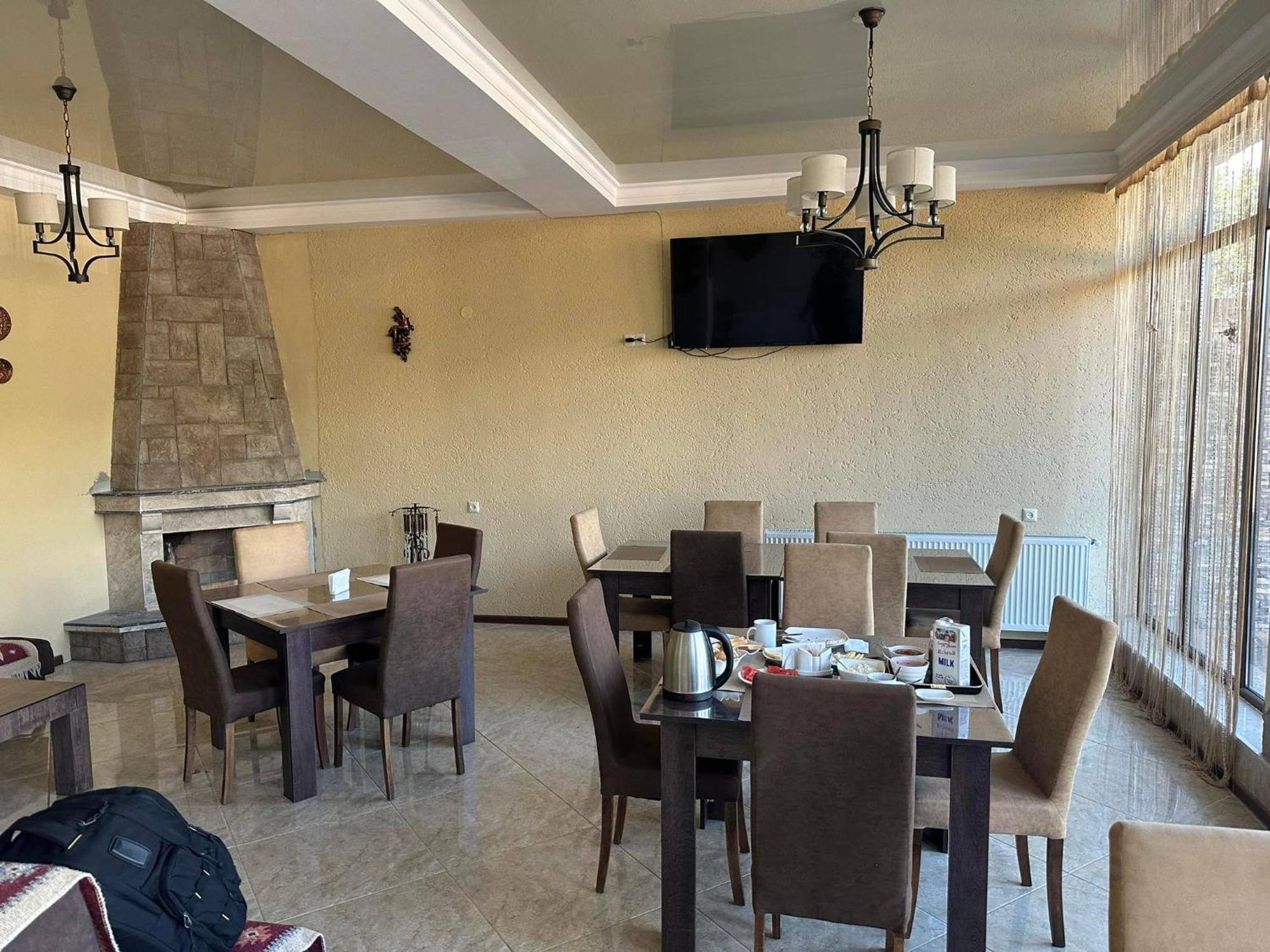 Hotel Iveria Kazbegi Eksteriør bilde