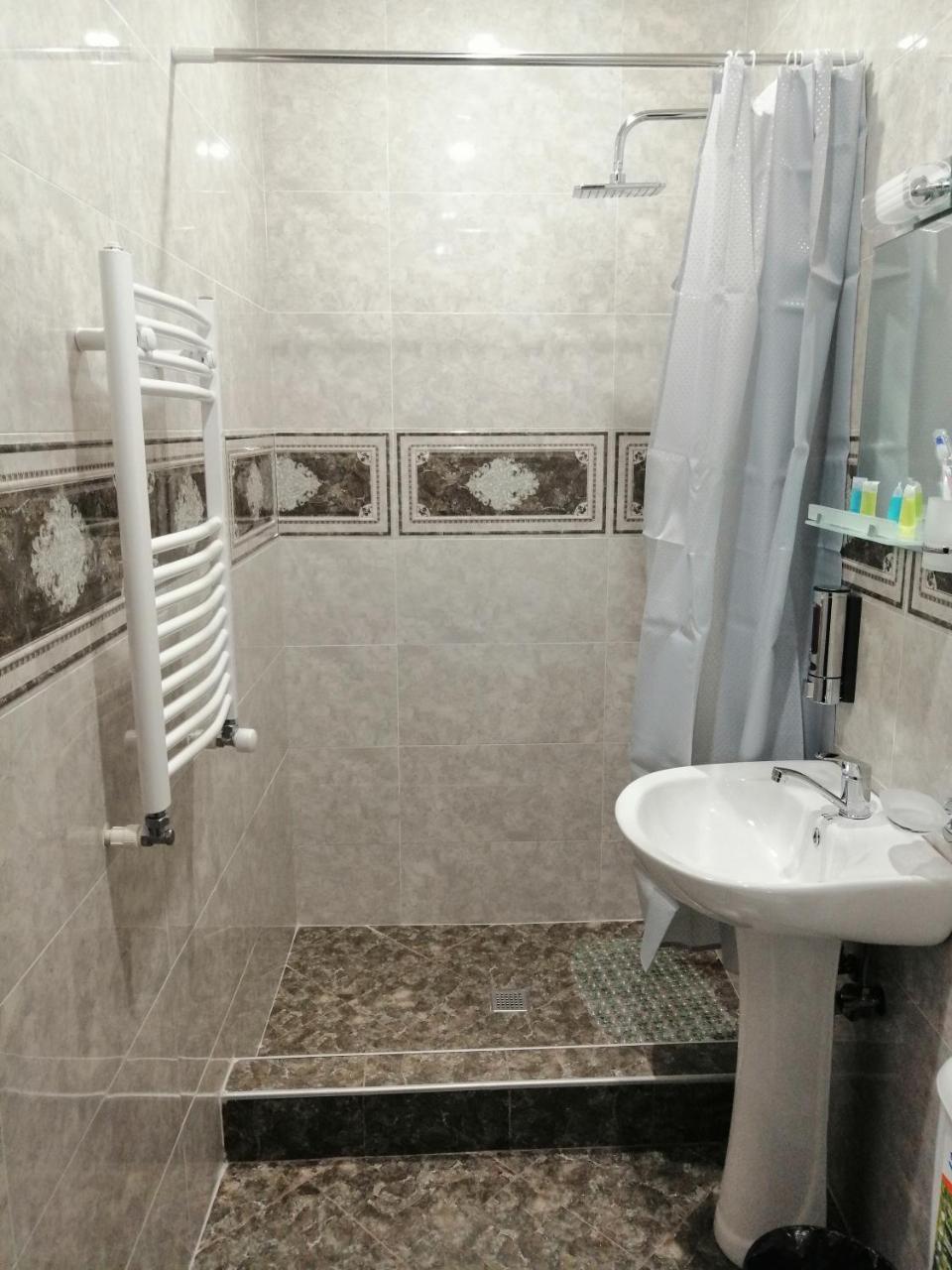 Hotel Iveria Kazbegi Eksteriør bilde